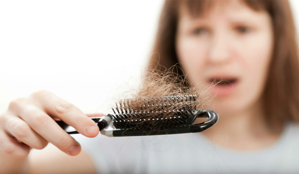 Kadınlarda saç dökülmesi
